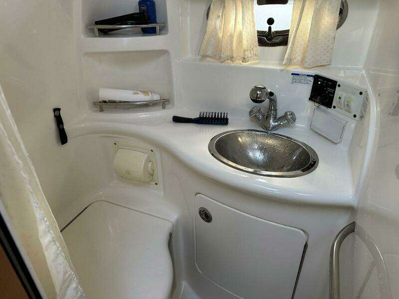 Menina Brasileira 33ft Chaparral Yacht For Sale