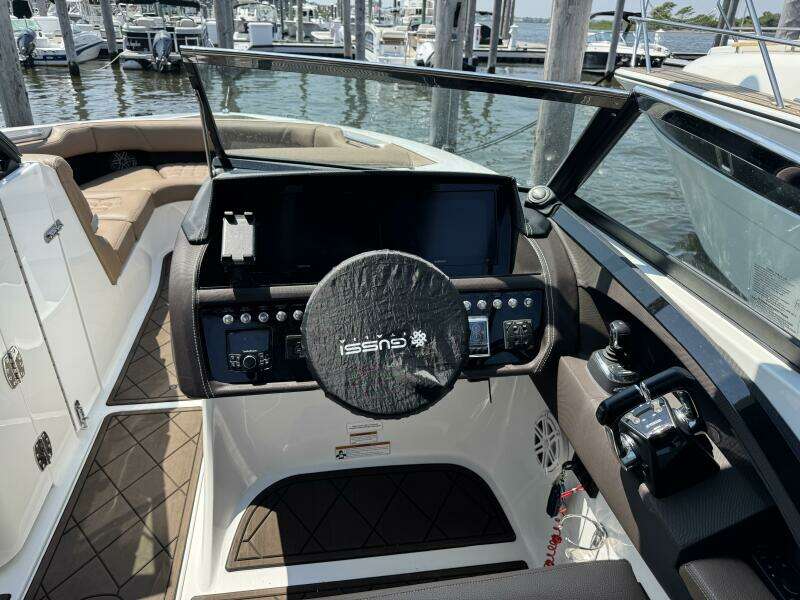 30ft Cobalt Yacht For Sale