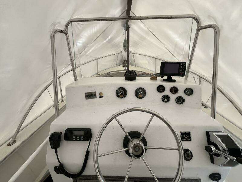 MorganBay 22 helm