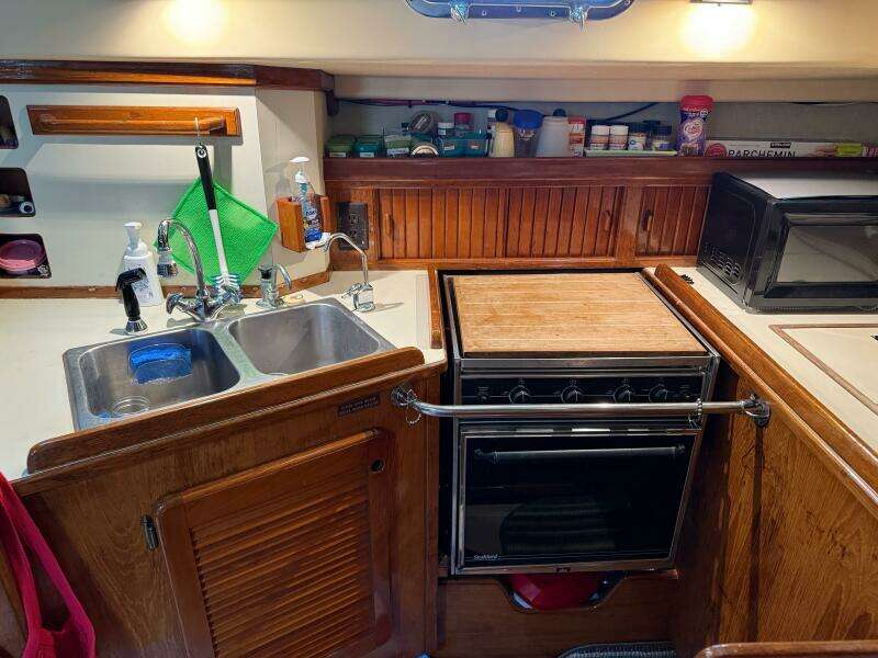 Moonsplash 38ft Island Packet Yacht For Sale