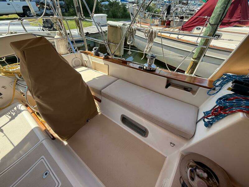 Moonsplash 38ft Island Packet Yacht For Sale