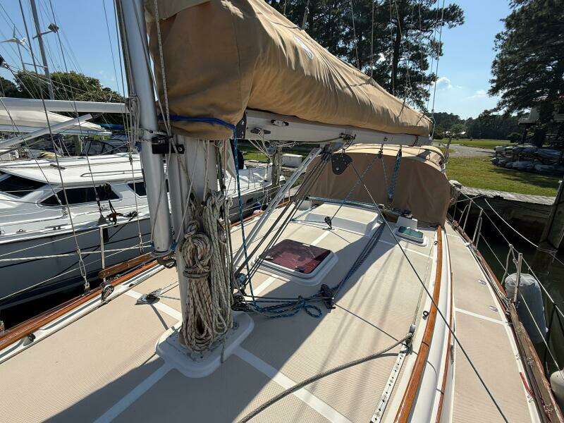 Moonsplash 38ft Island Packet Yacht For Sale