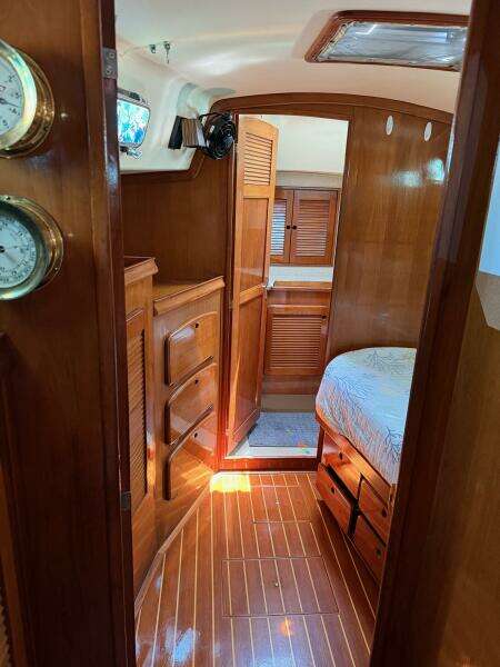 Moonsplash 38ft Island Packet Yacht For Sale