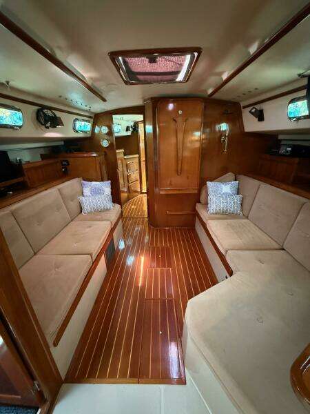 Moonsplash 38ft Island Packet Yacht For Sale