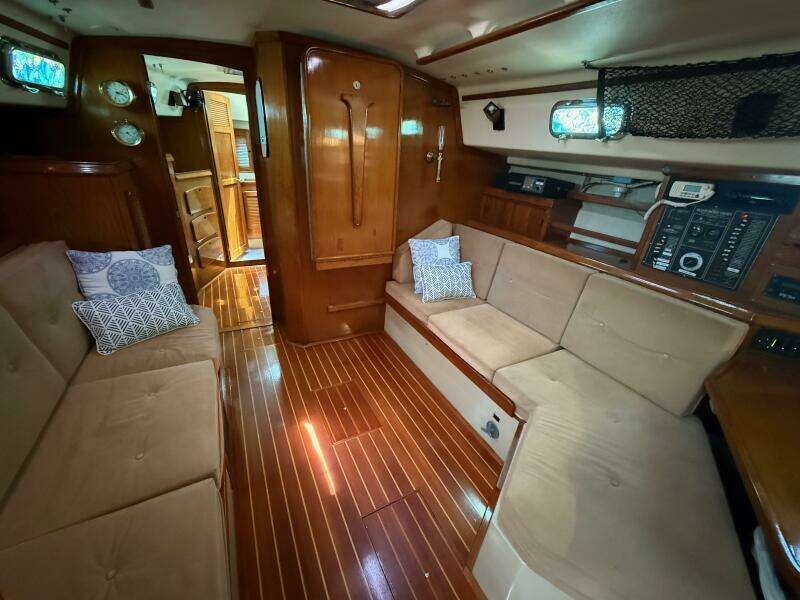 Moonsplash 38ft Island Packet Yacht For Sale