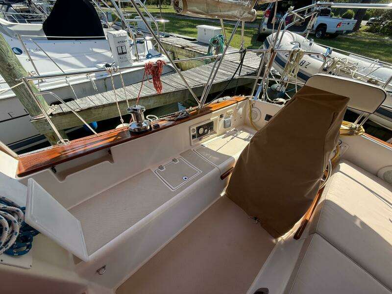 Moonsplash 38ft Island Packet Yacht For Sale