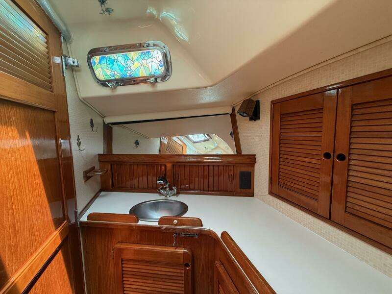 Moonsplash 38ft Island Packet Yacht For Sale