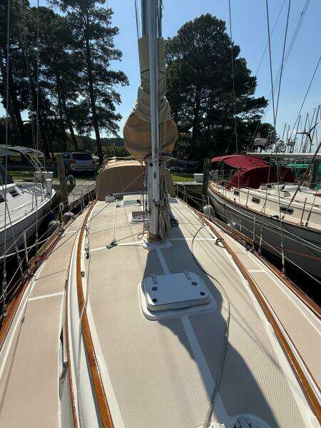 Moonsplash 38ft Island Packet Yacht For Sale