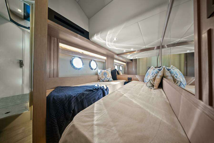 2025 Absolute Navetta 53 - Stateroom