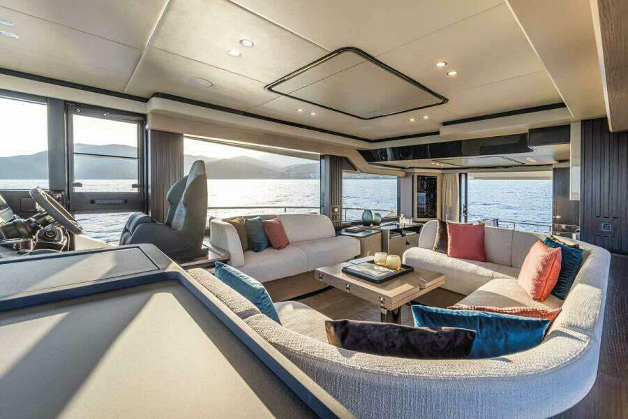 2025 Absolute Navetta 53 - Salon 