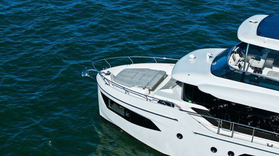 2025 Absolute Navetta 53 - Profile