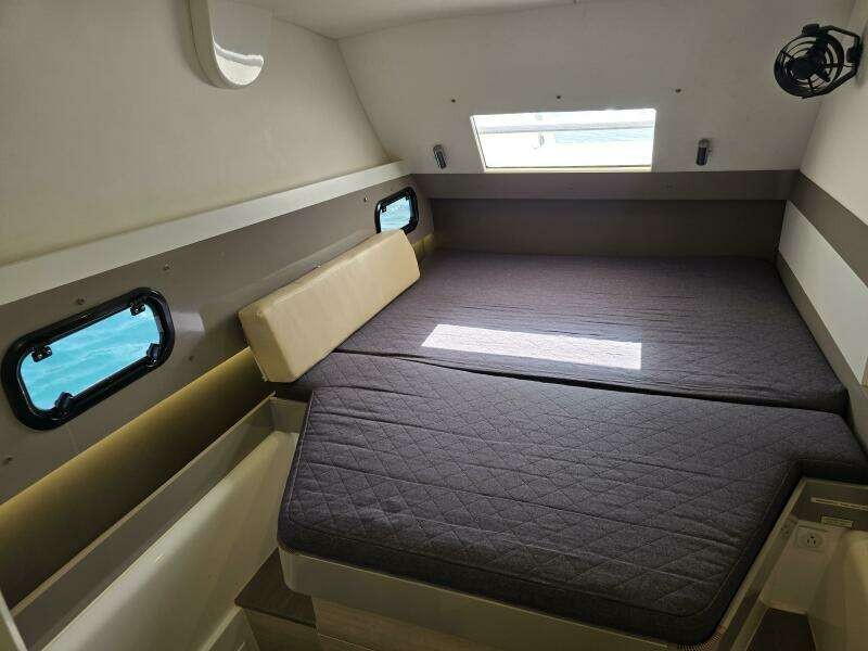 Tropical D Tour 43ft Bali Yacht For Sale