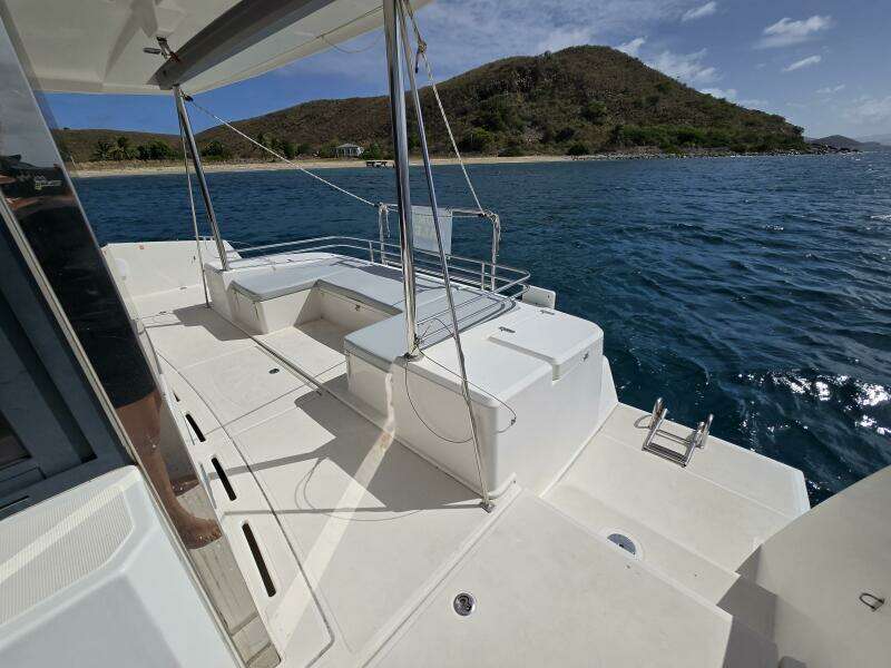 Tropical D Tour 43ft Bali Yacht For Sale