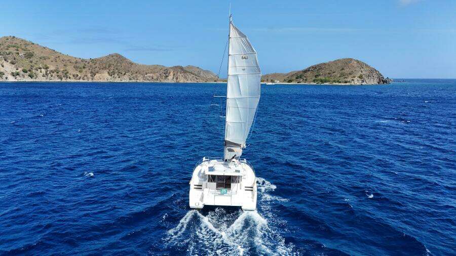 Tropical D Tour 43ft Bali Yacht For Sale