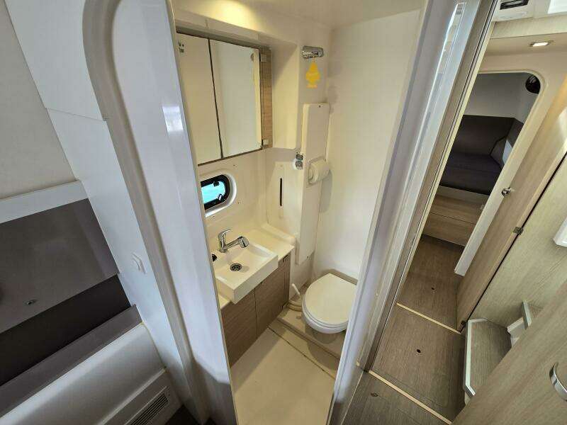 Tropical D Tour 43ft Bali Yacht For Sale