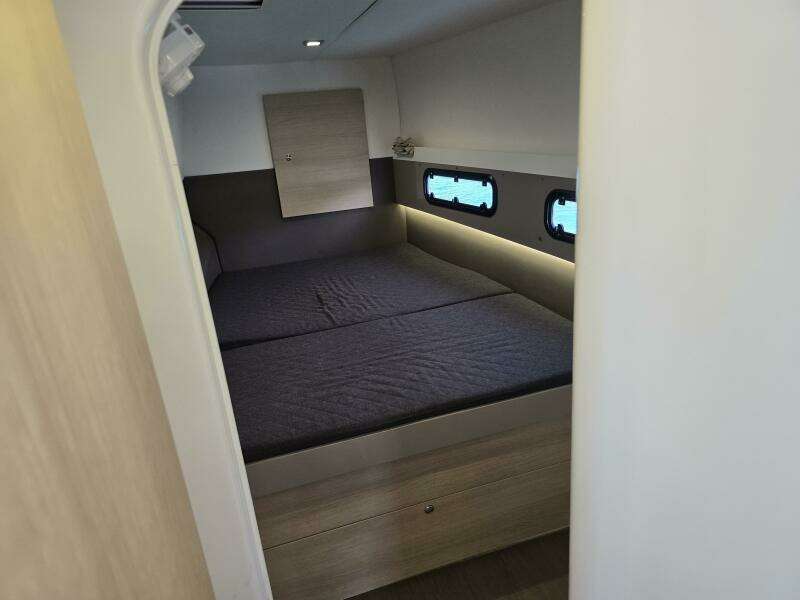 Tropical D Tour 43ft Bali Yacht For Sale