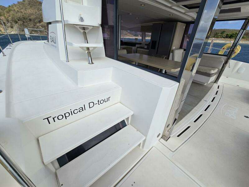 Tropical D Tour 43ft Bali Yacht For Sale