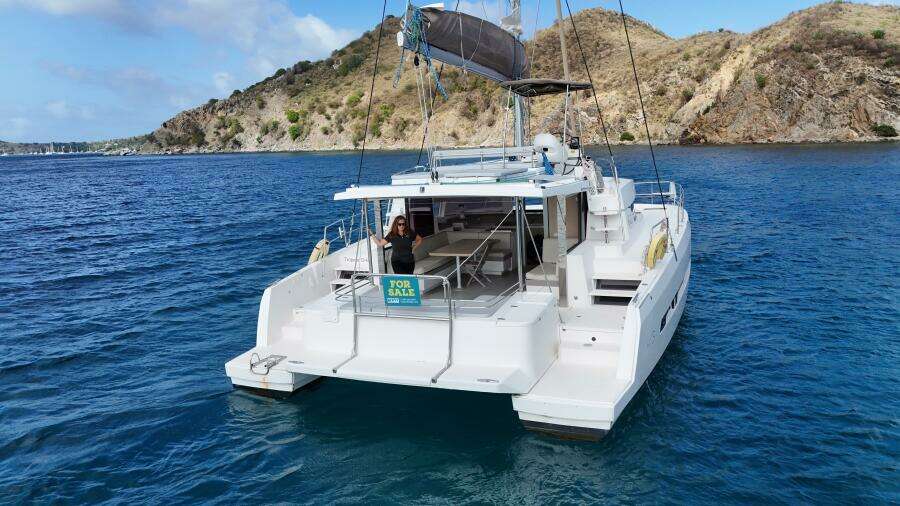 Tropical D Tour 43ft Bali Yacht For Sale