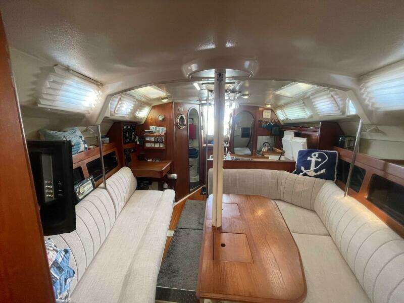 Luffing Life 36ft Hunter Yacht For Sale