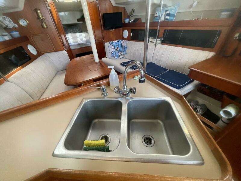 Luffing Life 36ft Hunter Yacht For Sale