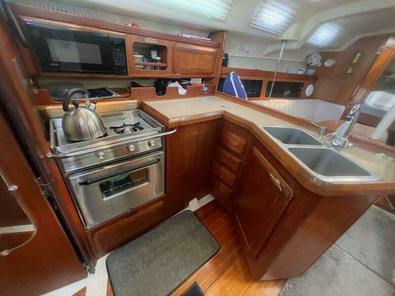 Luffing Life 36ft Hunter Yacht For Sale