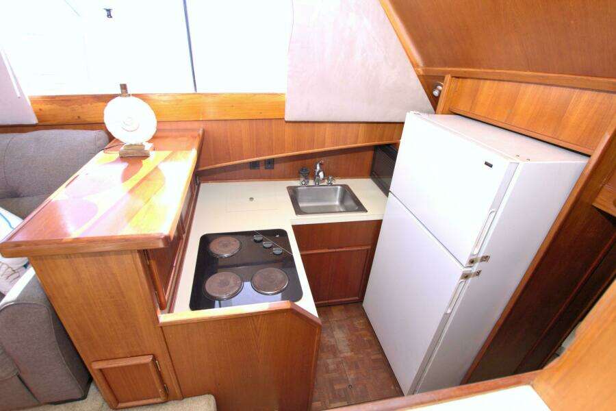 Fishin Post 44ft Post Yacht For Sale