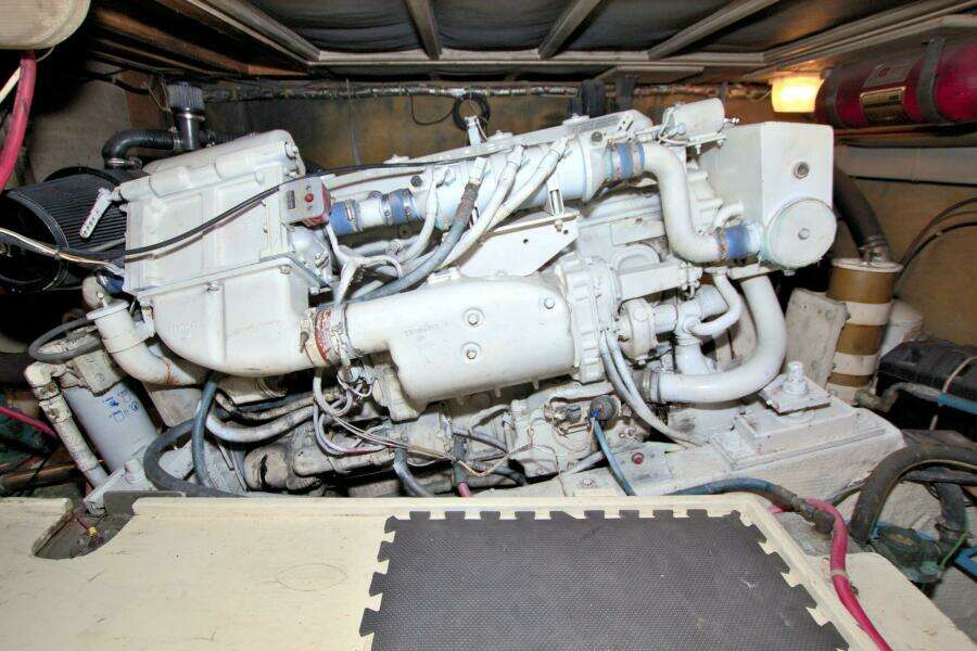 Fishin Post 44ft Post Yacht For Sale