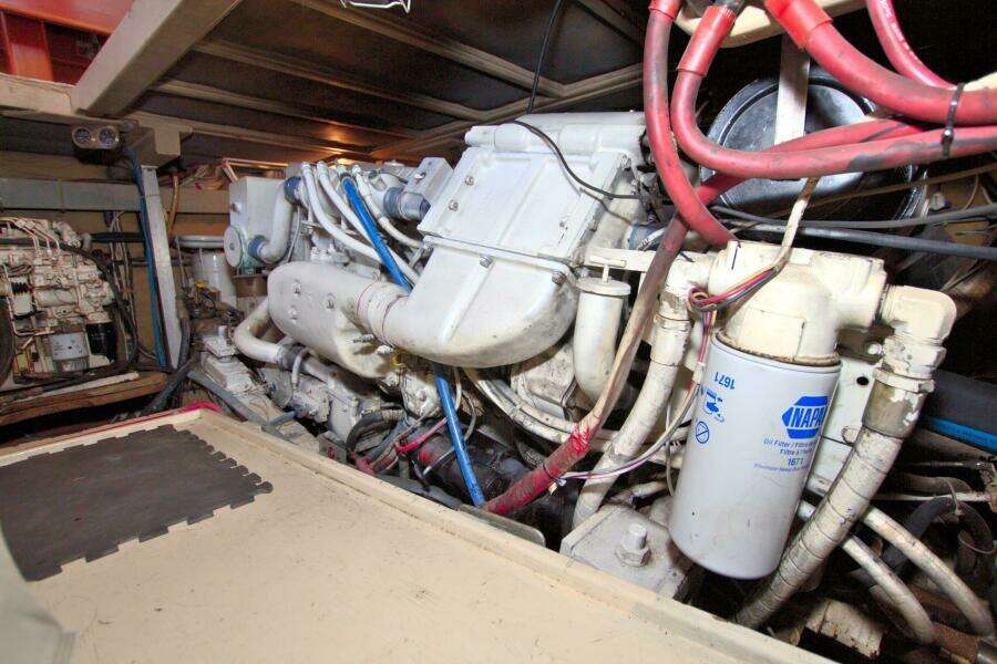 Fishin Post 44ft Post Yacht For Sale