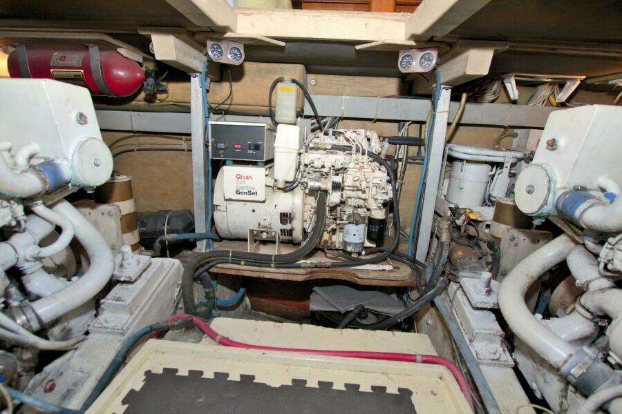 Fishin Post 44ft Post Yacht For Sale
