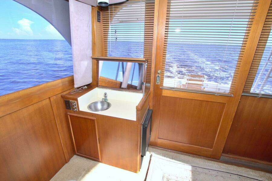 Fishin Post 44ft Post Yacht For Sale