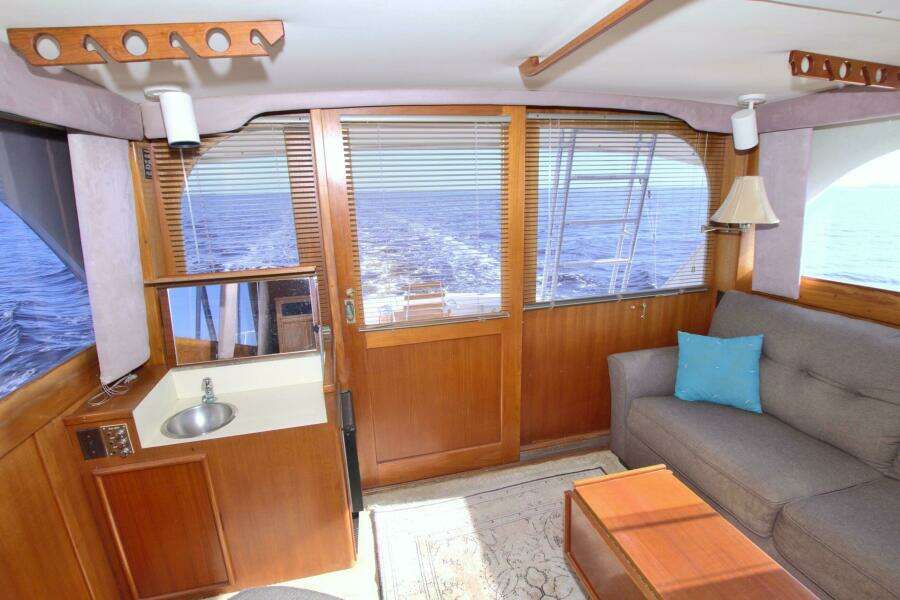Fishin Post 44ft Post Yacht For Sale
