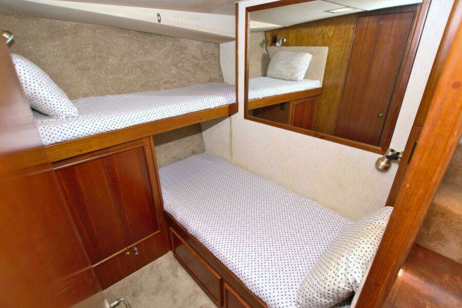 Fishin Post 44ft Post Yacht For Sale