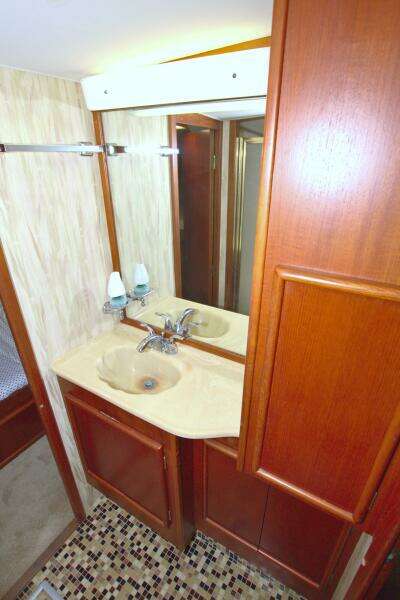 Fishin Post 44ft Post Yacht For Sale