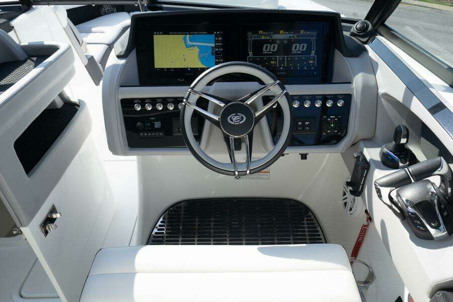 30ft Cobalt Yacht For Sale