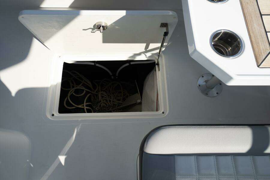 30ft Cobalt Yacht For Sale