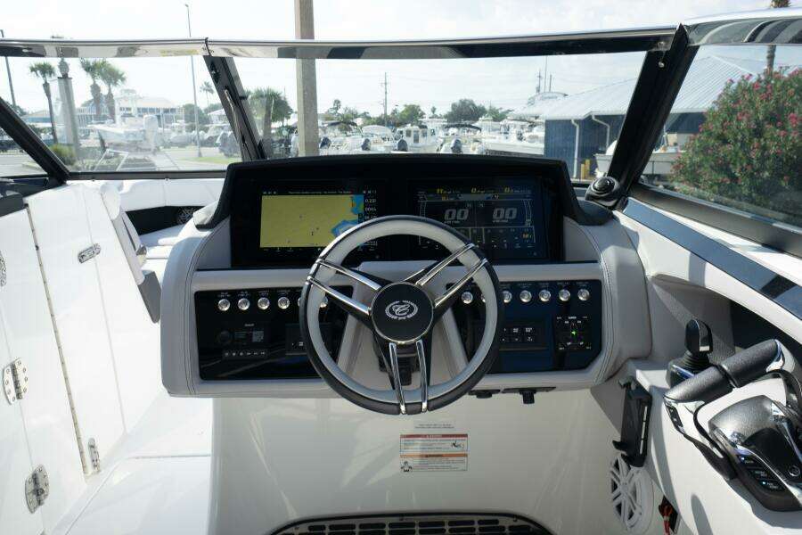 30ft Cobalt Yacht For Sale