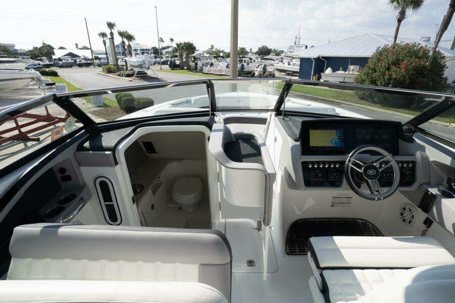 30ft Cobalt Yacht For Sale