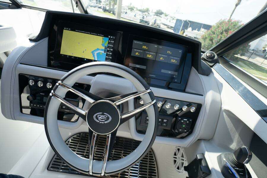 30ft Cobalt Yacht For Sale