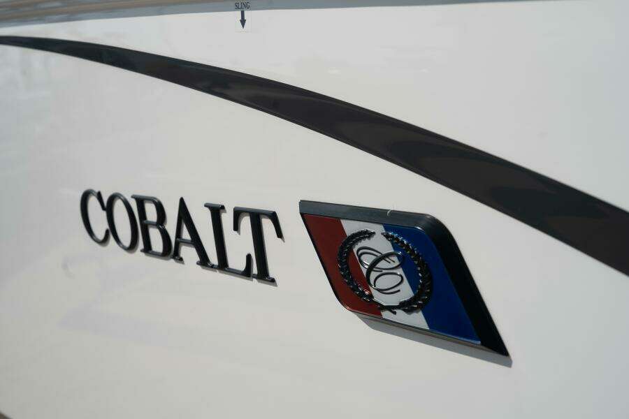 30ft Cobalt Yacht For Sale