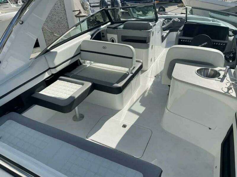 30ft Cobalt Yacht For Sale