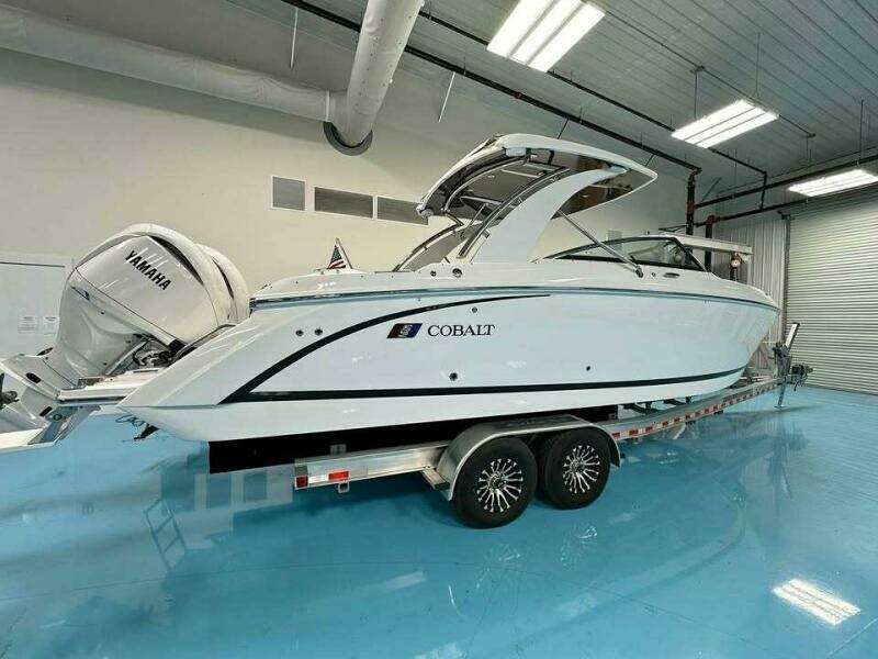 30ft Cobalt Yacht For Sale