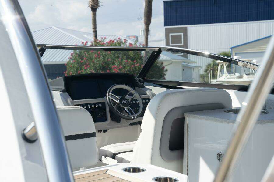 30ft Cobalt Yacht For Sale