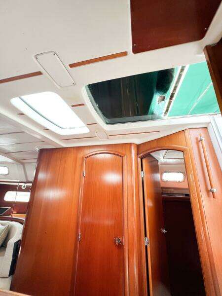 SUZY Q 36ft Beneteau Yacht For Sale