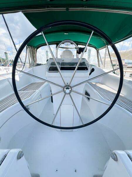 SUZY Q 36ft Beneteau Yacht For Sale