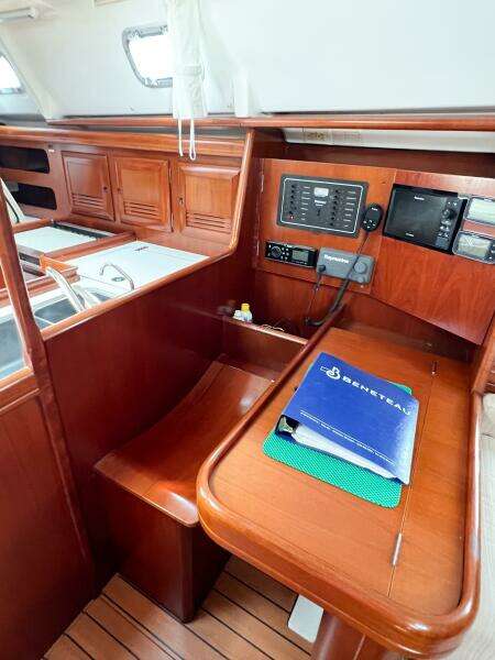 SUZY Q 36ft Beneteau Yacht For Sale