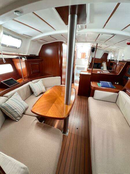 SUZY Q 36ft Beneteau Yacht For Sale