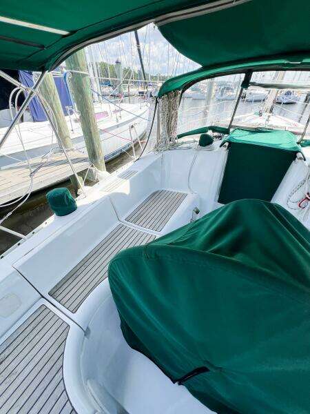 SUZY Q 36ft Beneteau Yacht For Sale