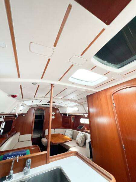 SUZY Q 36ft Beneteau Yacht For Sale
