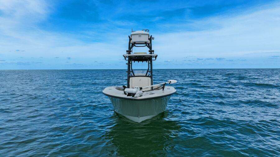 2017 Young Boats 27 - Profile Bow