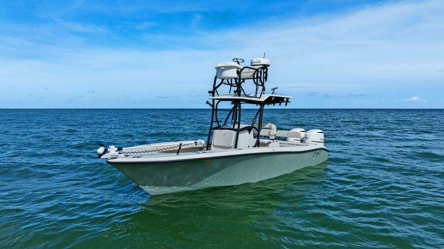 2017 Young Boats 27 - Profile Bow 3/4 Port